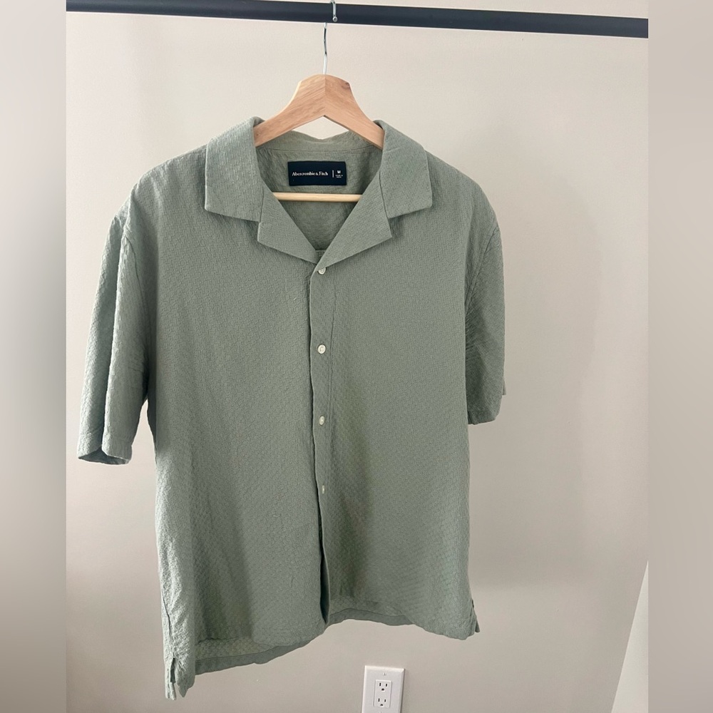 Men’s Abercrombie Camp Collar Textured Button-Up Shirt green medium m